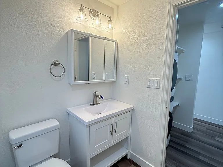 The Enclave at Lawrence — Photo 10