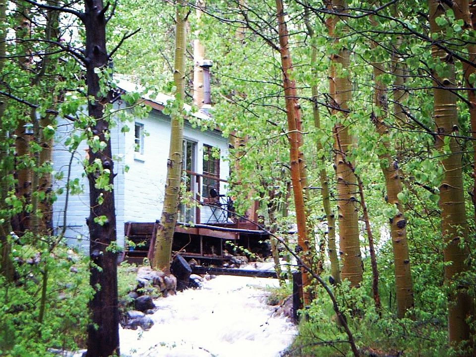 1st image of 326 Juniper Dr
