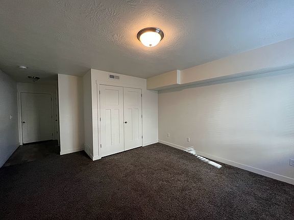 4th image of 39 E 670th St N #1