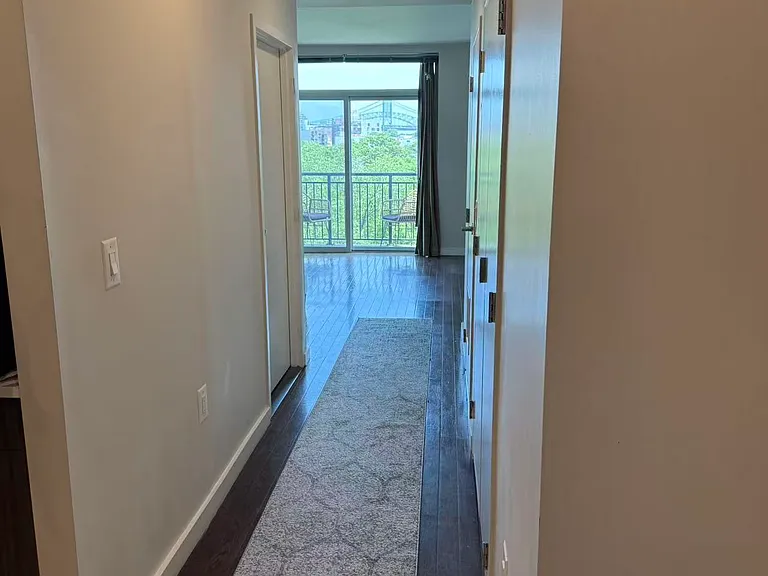 12-15 Broadway #713 — Photo 3