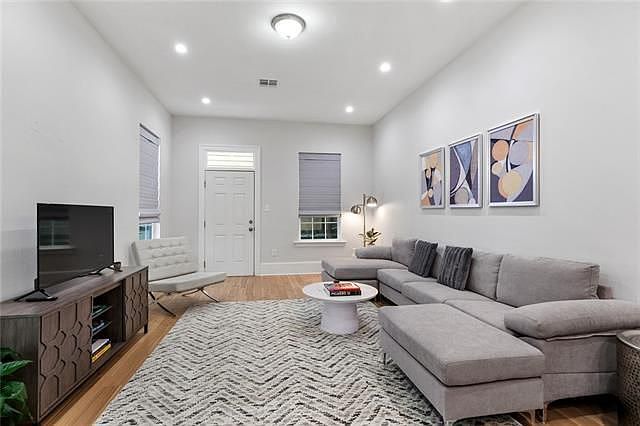 1st image of 2763 Saint Peter St