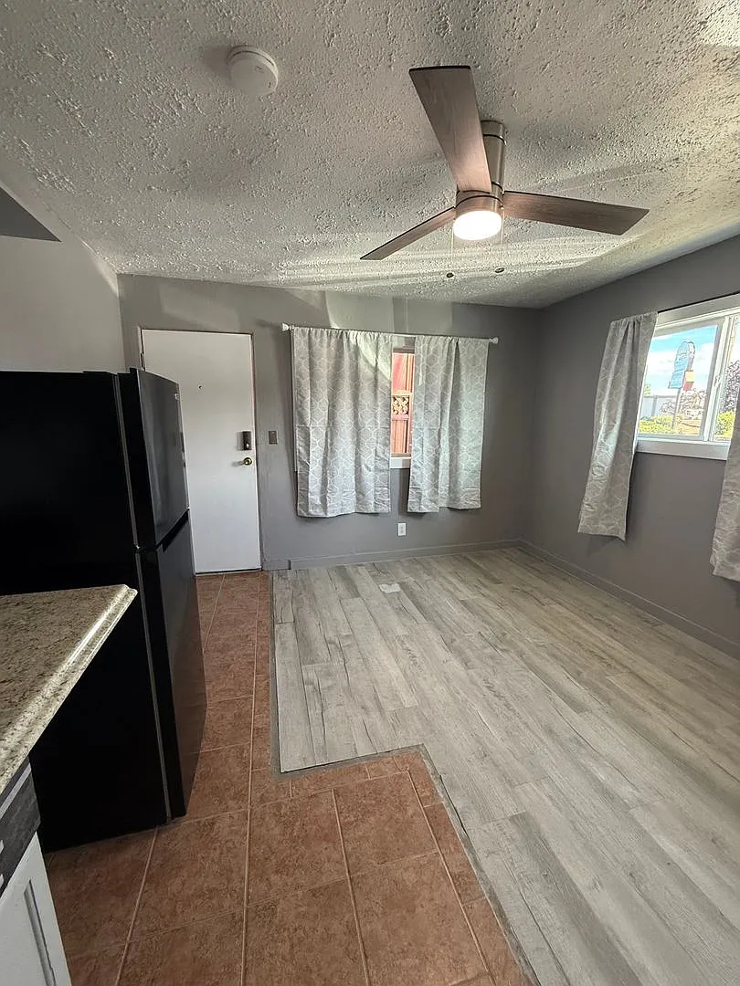 1109 S 1st Street — Photo 2