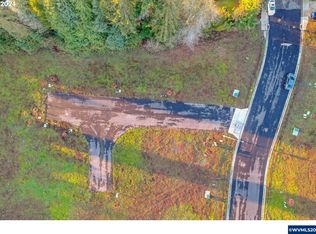 1463-1469 Barn St, Woodburn, OR 97071