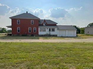 11581 E Corunna Rd, Lennon, MI 48449