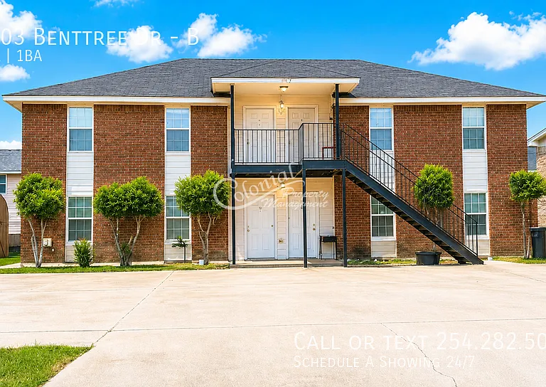1703 Benttree Dr #B — Photo 1