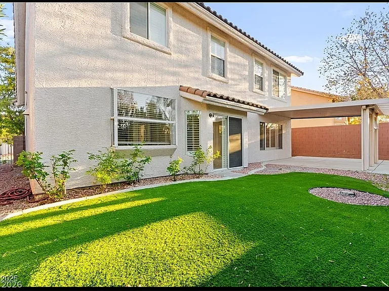 8528 Sierra Cima Ln — Photo 15