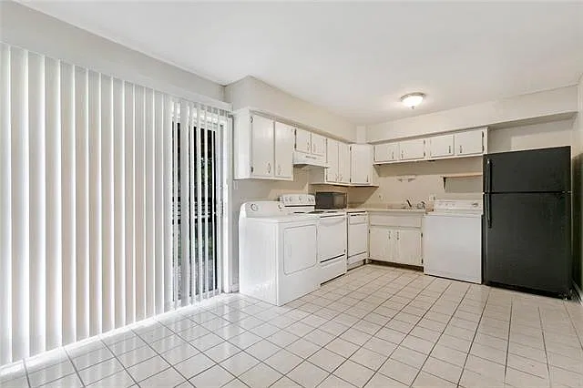 2 bed, 1.5 bath, 1080 sqft, $1,200 — Photo 3