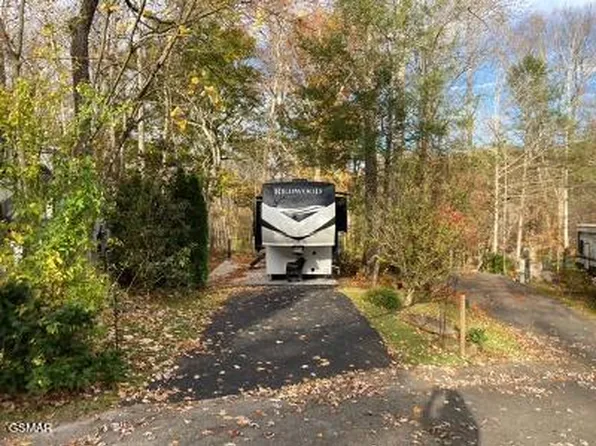 4229 E Pkwy #29, Gatlinburg, TN 37738
