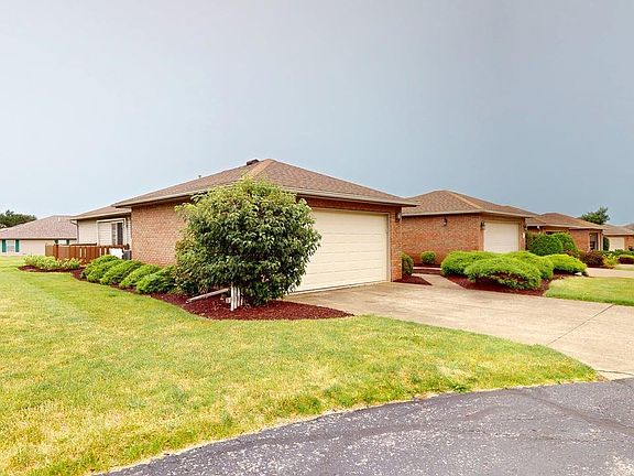 3rd image of 12 Ridgewood Dr