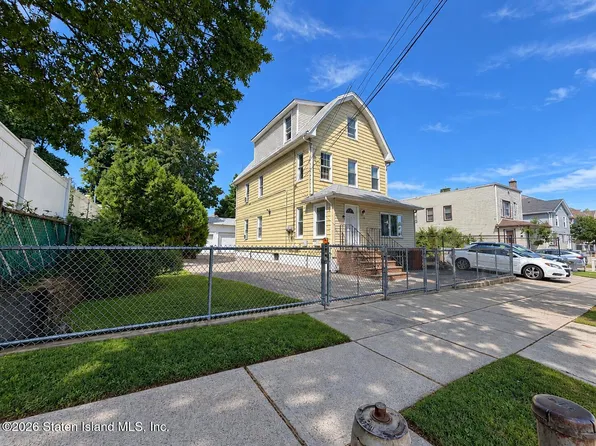 46 Grandview Ave, Staten Island, NY 10303