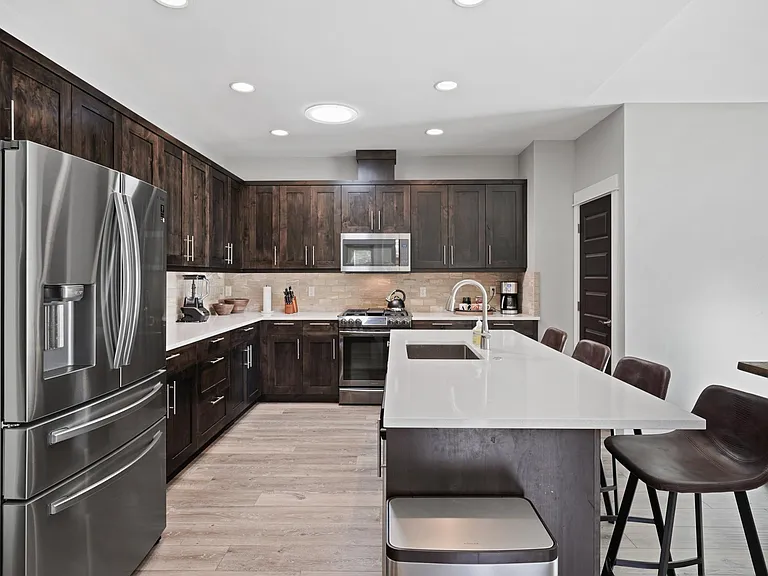 2247 NE Indigo Ln — Photo 14
