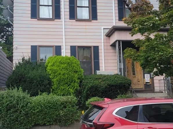 629 Purchase St, New Bedford, MA 02740
