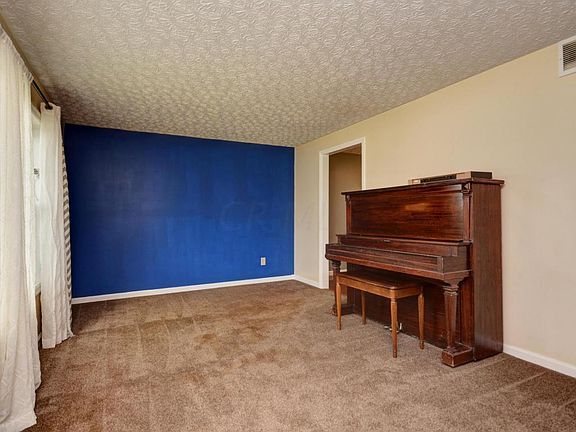 4th image of 844 Caroway Blvd