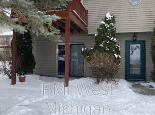 5860 Shaw St APT 2, Haslett, MI 48840