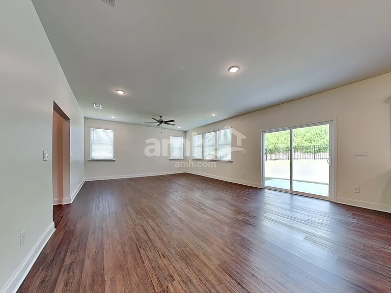 689 Alcovy Mill Park — Photo 7
