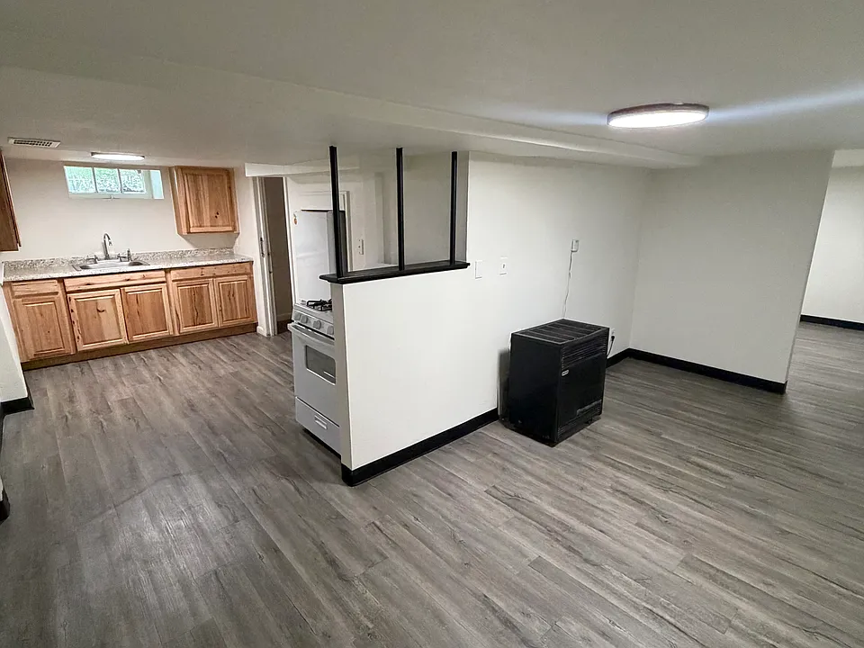 1213 Quincy St #1
