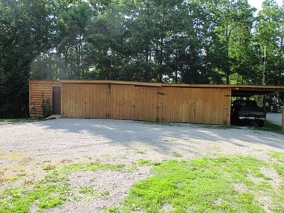 3rd image of 44 Fern Dr #U-2