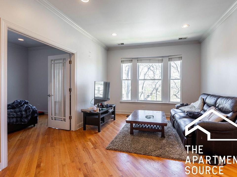 1st image of 1447 W Berteau Ave #3