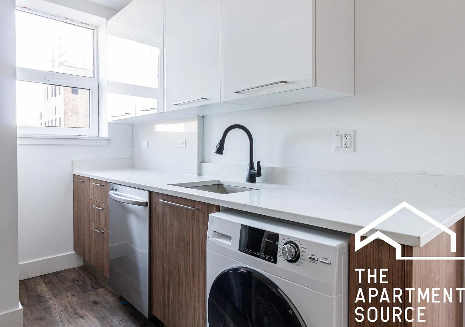 941 West Carmen Avenue #708 — Photo 3