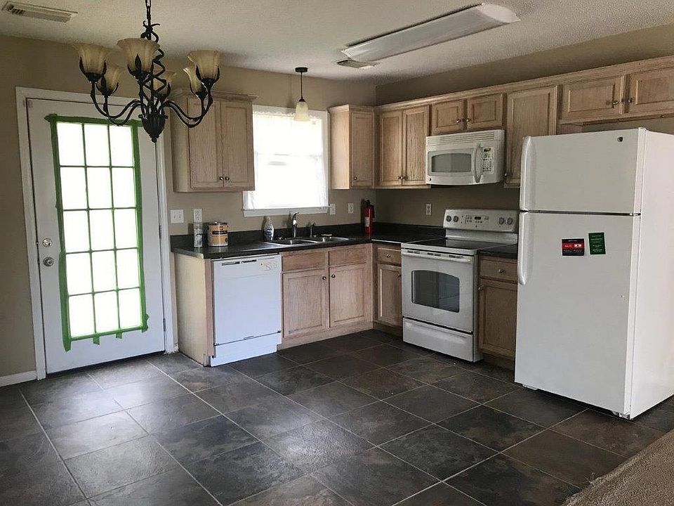 2nd image of 17749 George Hartin Rd