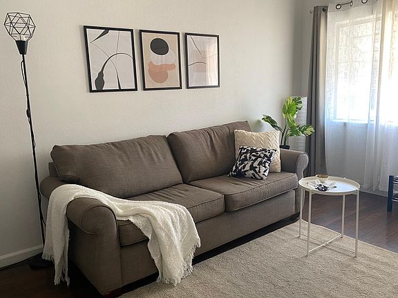 2nd image of 136 N 26th St #136