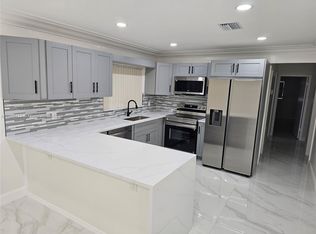 3800 NW 110th Ave #A-B, Coral Springs, FL 33065