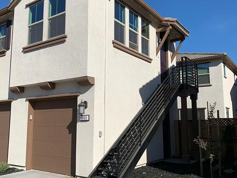 1411 S Durant Ter — Photo 1