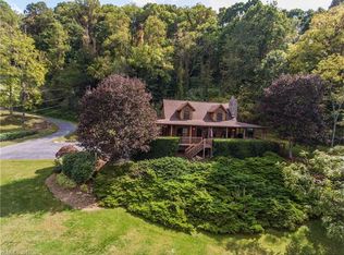 716 Mount Valley Rd, Waynesville, NC 28785