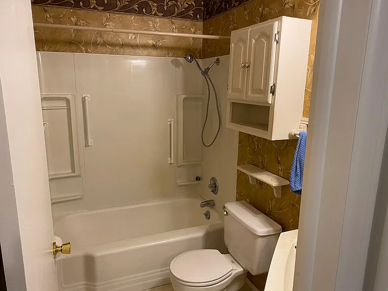 2029 Austin Ln — Photo 12