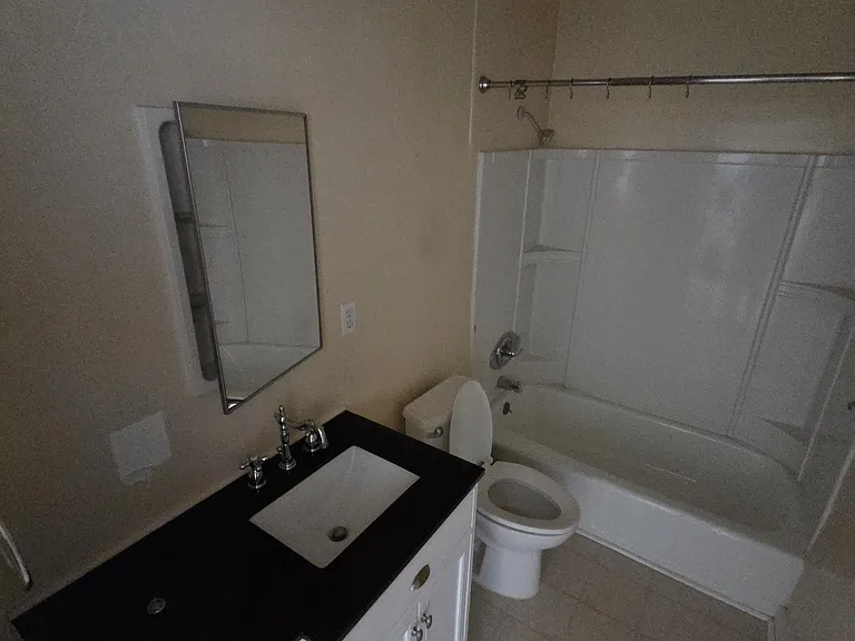 1029 Magnolia St #D — Photo 11