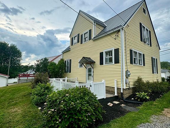 3rd image of 106 W Rambo St