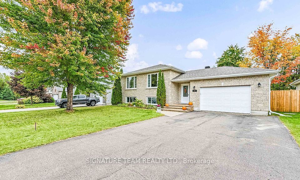 1st image of 31 Cockcroft Cres