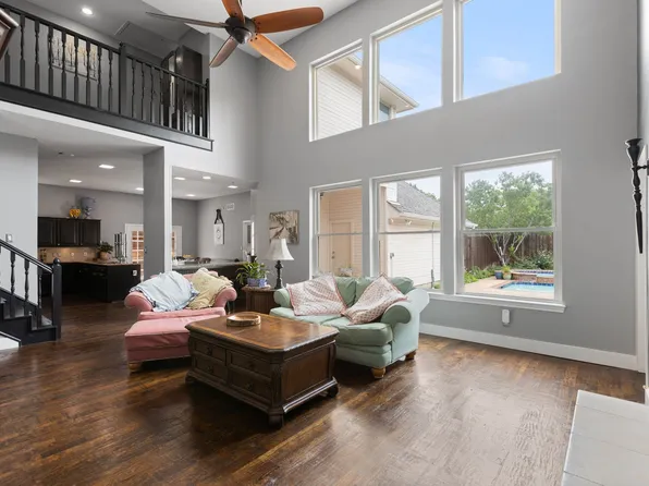 2304 Colleen Ct, Carrollton, TX 75007