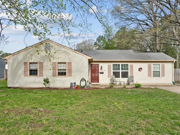 112 Turlington Rd, Newport News, VA 23606