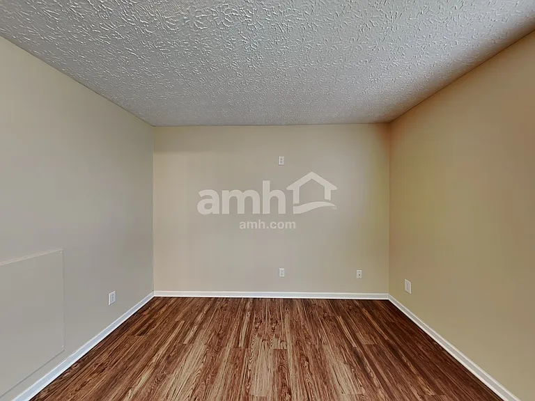 1095 Mastell Dr — Photo 15