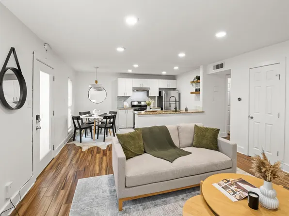 5820 Berkman Dr APT 110, Austin, TX 78723