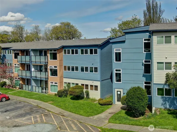 15142 65th Avenue S #820, Tukwila, WA 98188