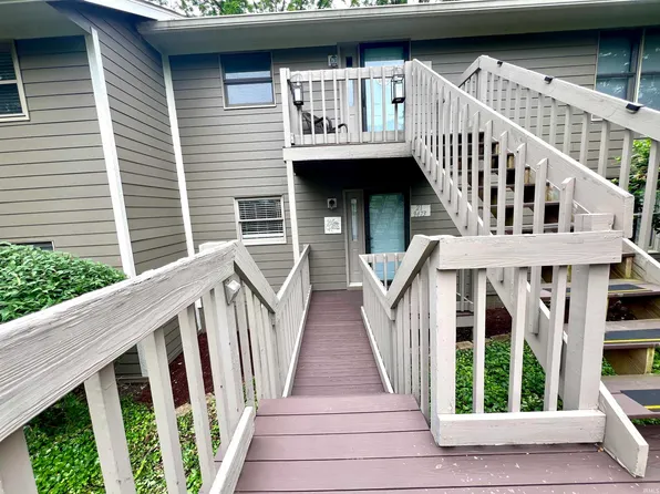 9473 S Pointe Retreat Dr #21, Bloomington, IN 47401
