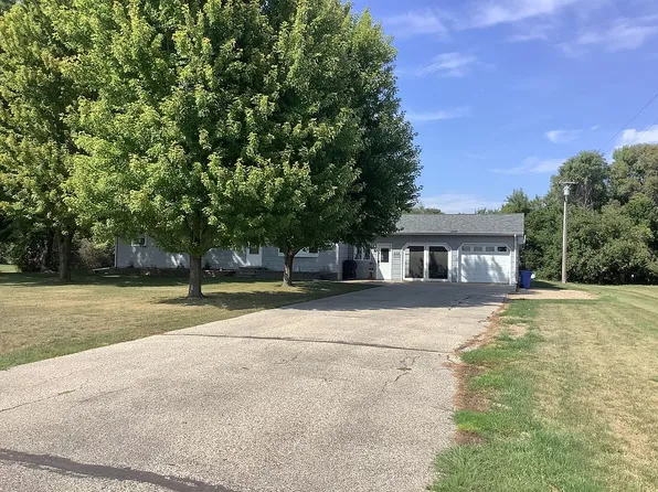 502 Highway 40, Marietta, MN 56257