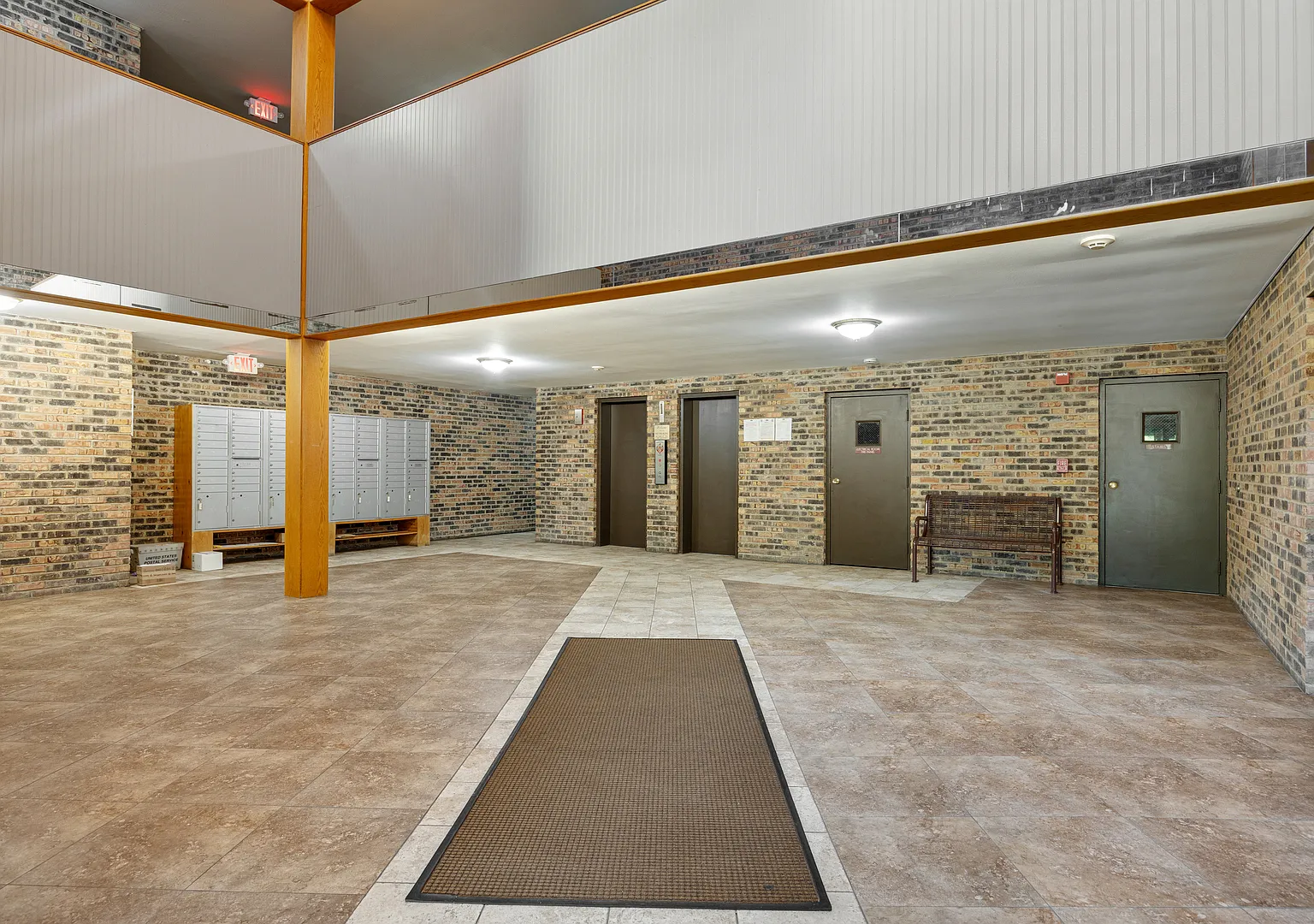 2 bed, 1200 sqft, $2,100 — Photo 4