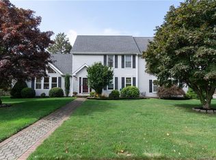 5 Mariners Way, Branford, CT 06405
