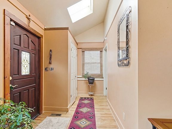 2nd image of 543 Lakeside Ave