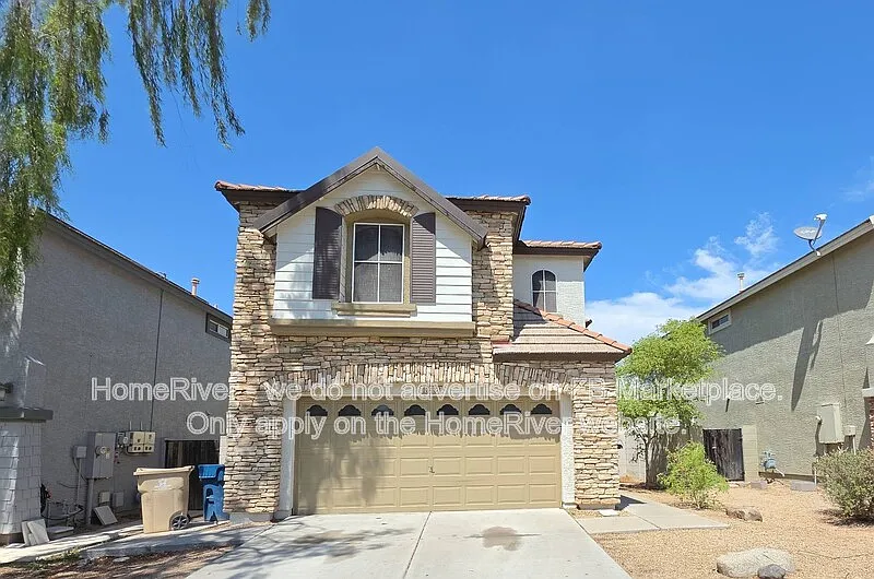 5 bed, 2.0 bath, 2543 sqft, $2,299 — Photo 1
