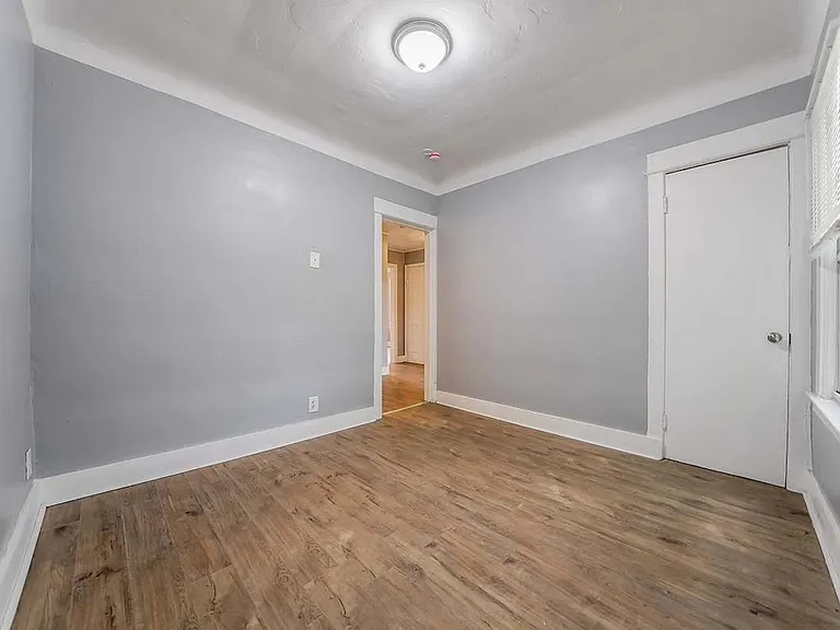 2145 W 100th St — Photo 20
