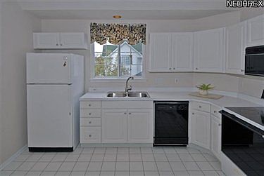 5th image of 221 Vista Cir