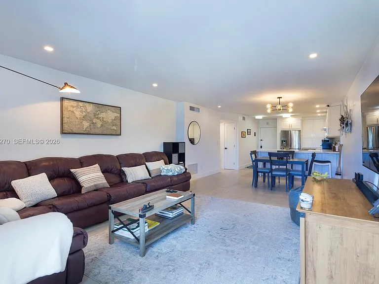 6815 Edgewater Dr #307 — Photo 11