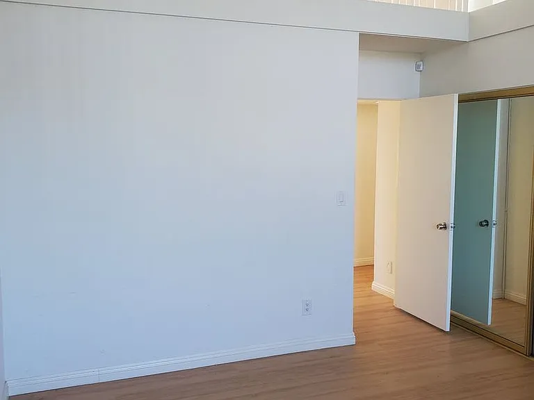 13240 Fiji Way #D — Photo 15