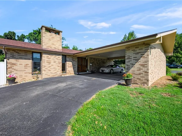 609 Thomas St, Belpre, OH 45714