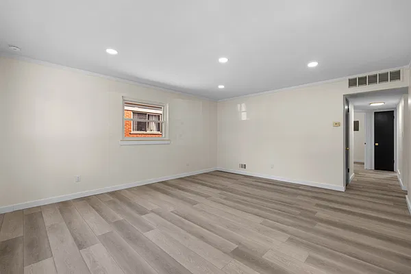 3 bed, 1355 sqft, $1,700 — Photo 3