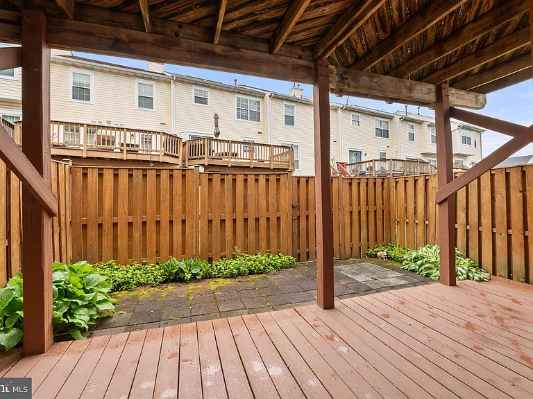 6804 Signature Cir — Photo 28